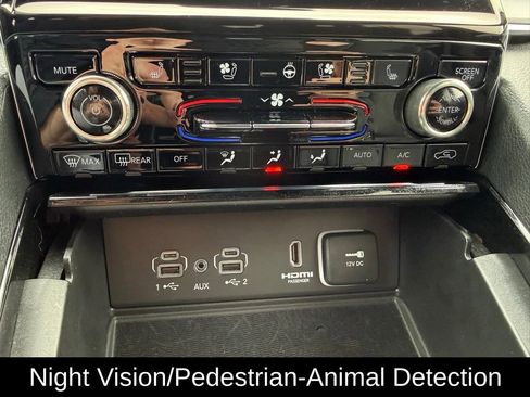 Certified 2023 Jeep Grand Cherokee Overland w/ Advanced Protech Group III AWD/4WD image 23