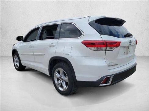 Used 2017 Toyota Highlander Limited image 7