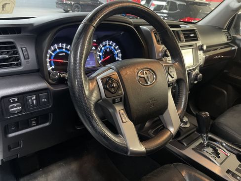 Used 2014 Toyota 4Runner Limited image 9