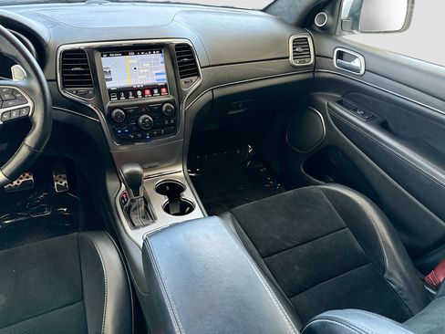 Used 2017 Jeep Grand Cherokee SRT AWD/4WD image 21