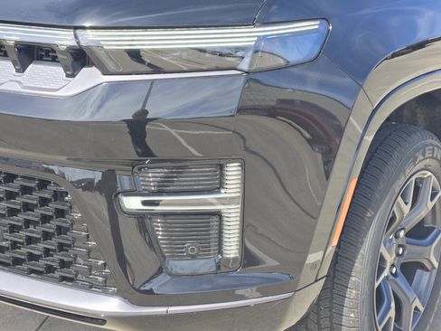 New 2026 Jeep Grand Wagoneer Limited AWD/4WD image 6