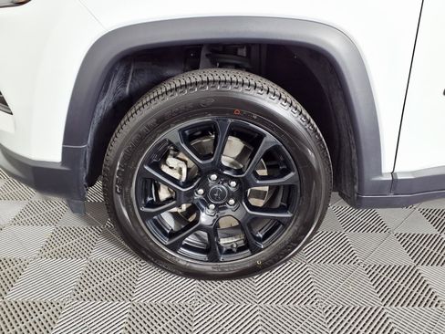 Used 2025 Jeep Compass Latitude w/ Altitude Special Edition image 7