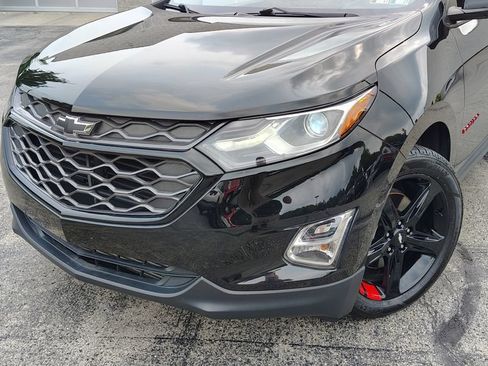 Certified 2018 Chevrolet Equinox LT FWD image 2