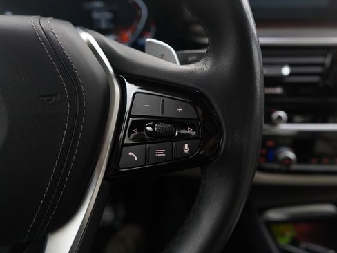 Used 2021 BMW 530i xDrive w/ Convenience Package image 23