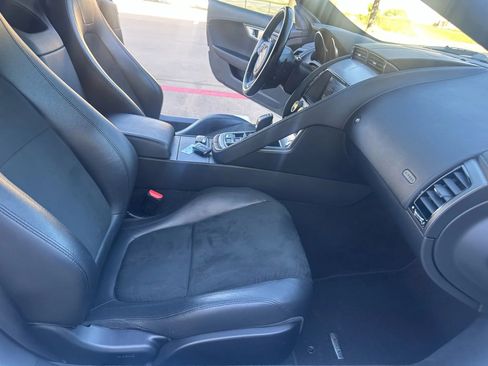 Used 2016 Jaguar F-TYPE Coupe image 21