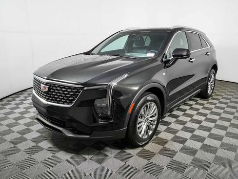 Certified 2025 Cadillac XT4 Premium Luxury FWD image 25