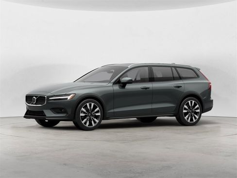 New 2026 Volvo V60 B5 Cross Country Ultra w/ Protection Package Premier image 6