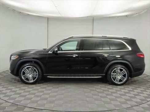 New 2026 Mercedes-Benz GLS 450 4MATIC image 8