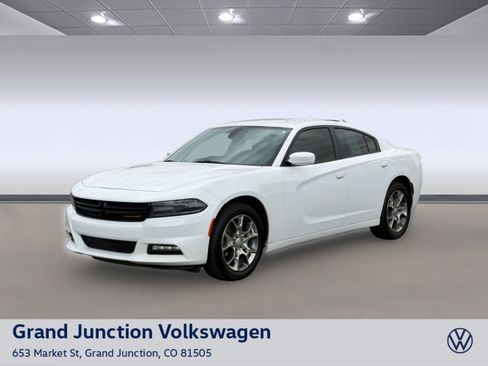 Used 2017 Dodge Charger SXT AWD/4WD image 1