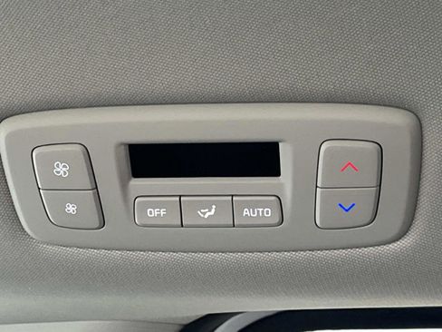 New 2026 Kia Carnival EX image 17