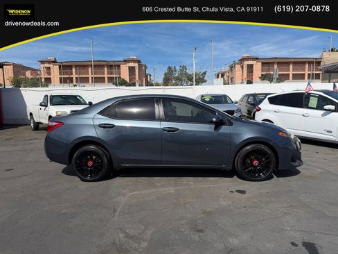 Used 2018 Toyota Corolla LE image 4