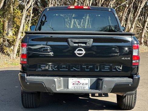 Used 2022 Nissan Frontier S w/ Technology Package image 5