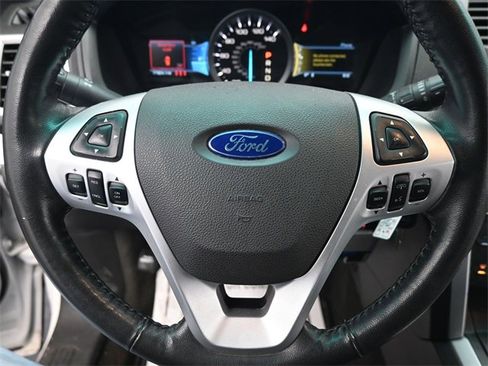 Used 2012 Ford Explorer XLT image 16