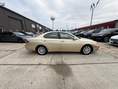 Used 2002 Lexus ES 330 image 3