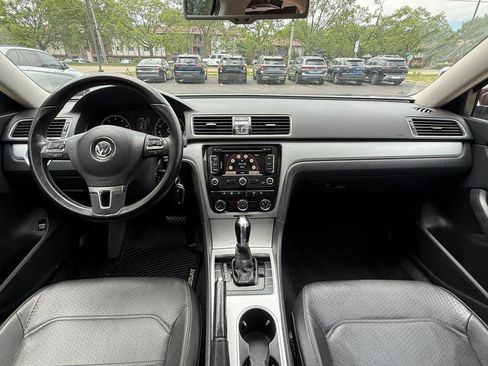 Used 2013 Volkswagen Passat 2.5 SE FWD image 14