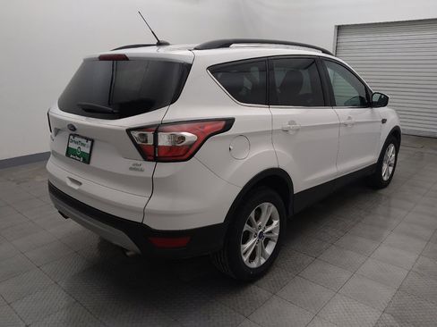 Used 2018 Ford Escape SE image 9