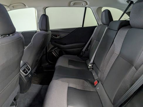 Used 2025 Subaru Outback Premium image 4