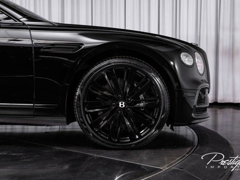 Used 2023 Bentley Flying Spur W12 image 20