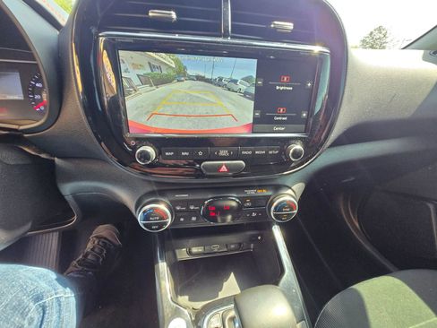 Used 2020 Kia Soul GT-Line Turbo image 7
