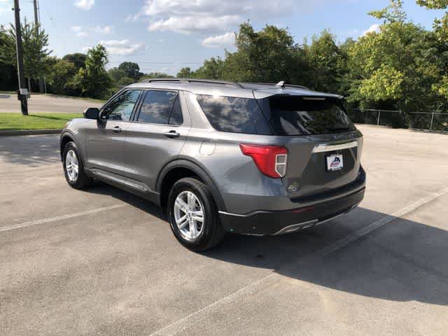 Used 2024 Ford Explorer XLT w/ Equipment Group 202A AWD/4WD image 4