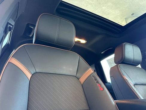 Used 2024 GMC Canyon AT4 w/ AT4 Premium Package image 20