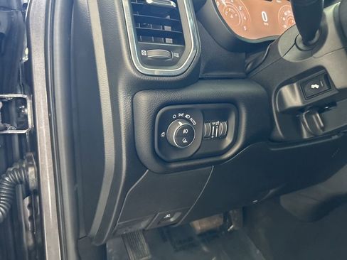 Used 2026 RAM 2500 Laramie AWD/4WD image 43