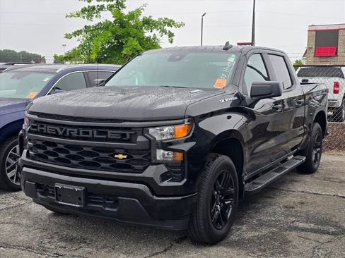 Used 2025 Chevrolet Silverado 1500 Custom AWD/4WD image 2