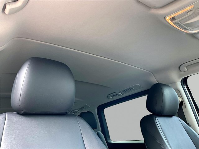 Used 2018 Mercedes-Benz Metris Passenger image 17