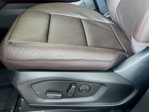 New 2026 Ford Explorer Platinum image 25