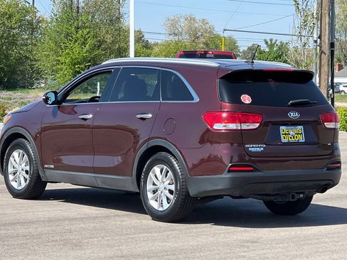 Used 2017 Kia Sorento AWD image 6