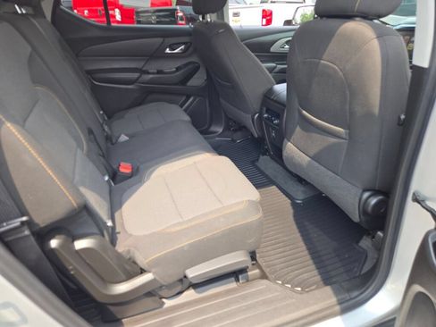 Certified 2019 Chevrolet Traverse LT FWD image 11