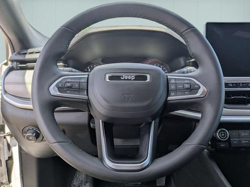 Used 2025 Jeep Compass Limited AWD/4WD image 15