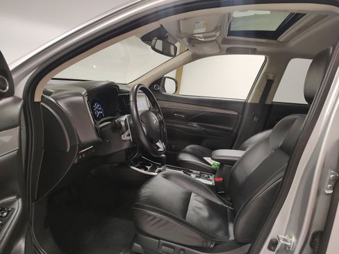 Used 2020 Mitsubishi Outlander GT AWD/4WD image 10