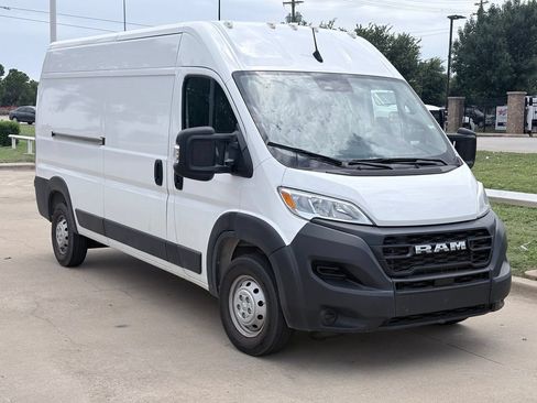 Used 2023 RAM ProMaster 2500 FWD image 1