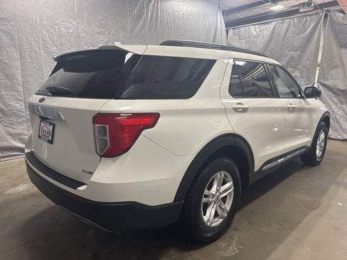Used 2020 Ford Explorer XLT w/ Equipment Group 202A AWD/4WD image 4