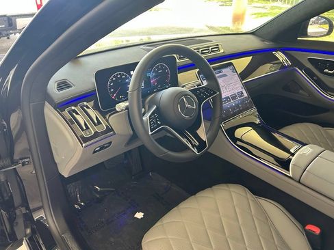 Used 2023 Mercedes-Benz S 580 4MATIC Sedan image 6