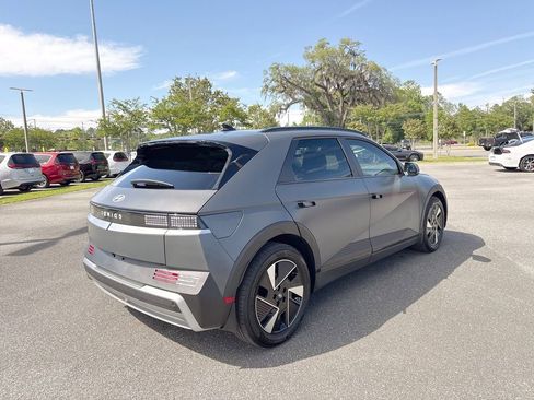 Used 2025 Hyundai Ioniq 5 SEL image 3