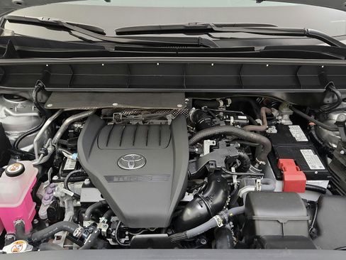 Used 2023 Toyota Highlander XLE AWD/4WD image 37