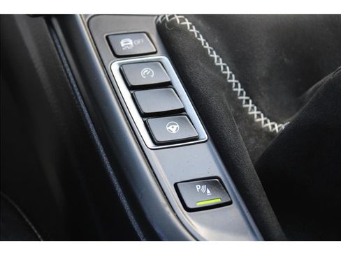 Used 2015 BMW M4 Coupe w/ Executive Package RWD image 27