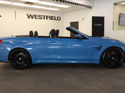 Used 2018 BMW M4 Convertible image 29