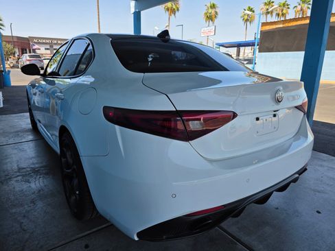 Used 2020 Alfa Romeo Giulia Ti Sport w/ Quick Order Package 22U Sport RWD image 5