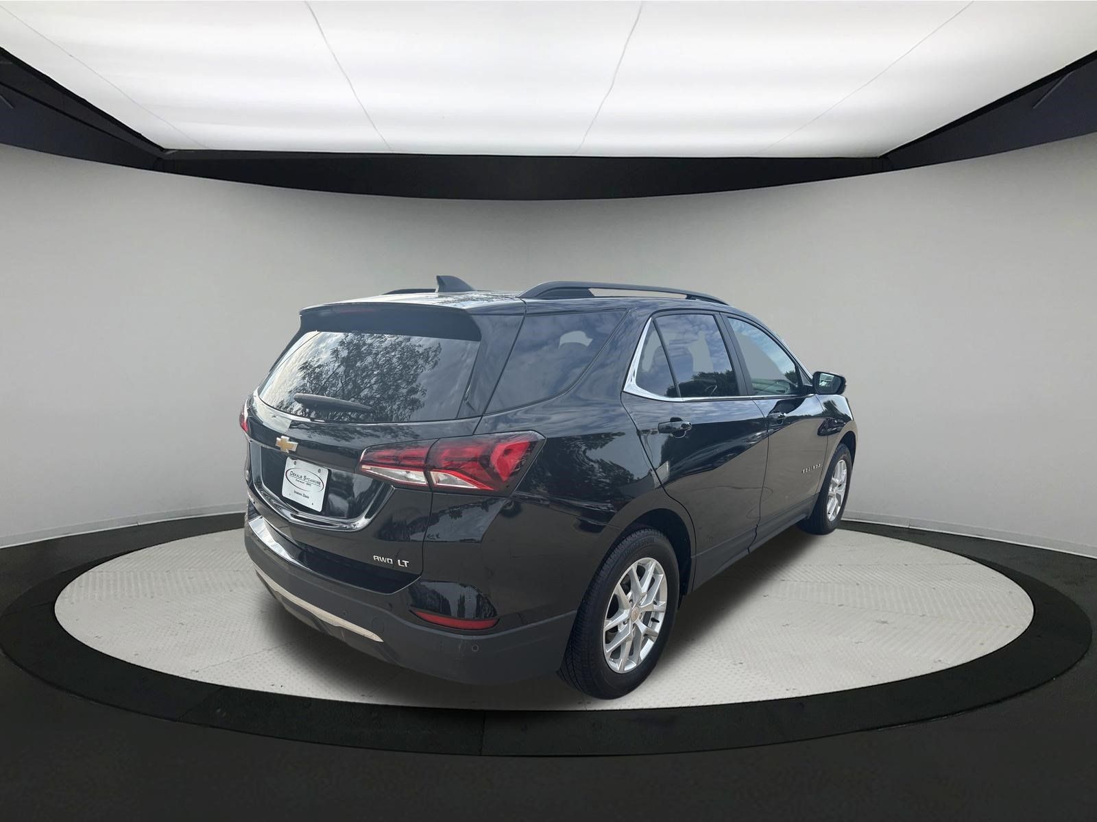 Used 2024 Chevrolet Equinox LT AWD/4WD image 5