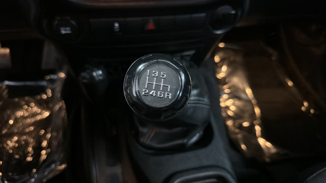 Used 2016 Jeep Wrangler Sport AWD/4WD image 24