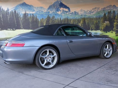 Used 2004 Porsche 911 Carrera 4 image 6