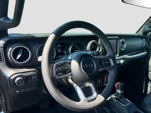 Used 2023 Jeep Wrangler Unlimited Sahara w/ Cold Weather Group AWD/4WD image 9