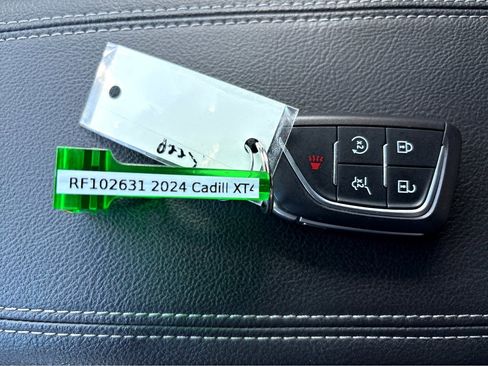 Certified 2024 Cadillac XT4 Premium Luxury image 41