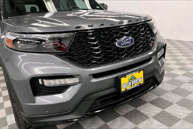 Used 2024 Ford Explorer ST w/ Technology Package AWD/4WD image 35