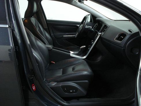 Used 2013 Volvo S60 T5 image 32