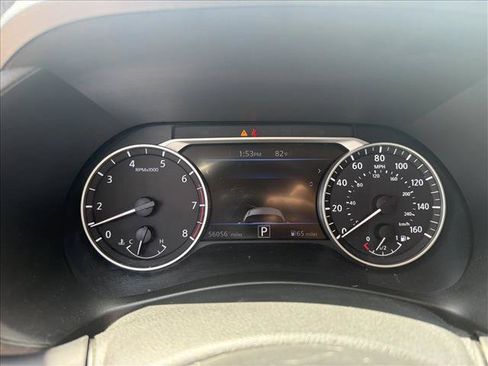 Used 2022 Nissan Sentra SV FWD image 11