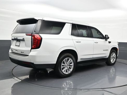 Used 2024 GMC Yukon SLT w/ SLT Luxury Package RWD image 5